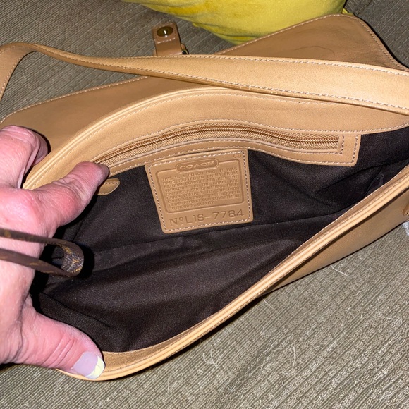 Coach Brown Leather clutch - Picture 7 of 10